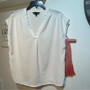 Banana Republic White V-Neck Cap Sleeve Blouse Womens Medium
